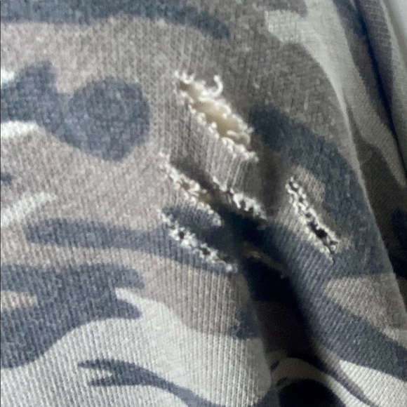 Rue + Distressed Camouflage Sweatshirt 1X Gray Black Crew Neck Long Sleeves - Picture 7 of 16